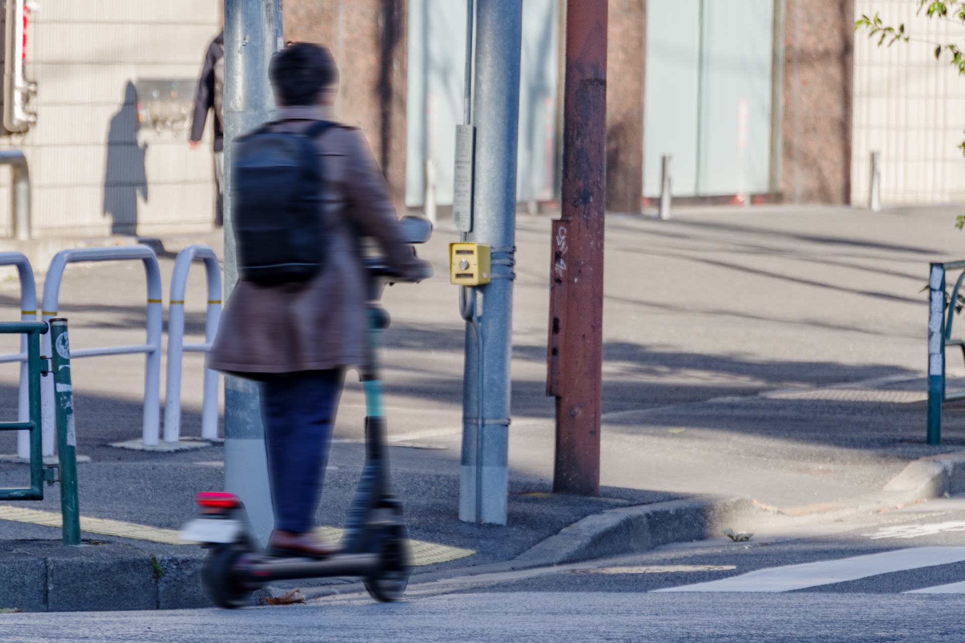 アイサヤマ　電動キックボードの道路交通法、これで完璧！安全に乗るための全知識